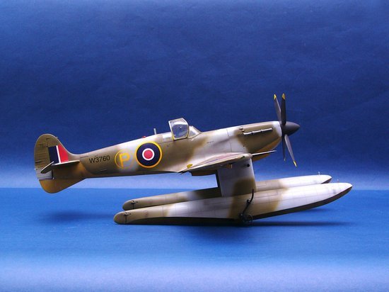 Trumpeter 02404 Spitfire Mk Vb Floatplane 1/24 – imagen 7