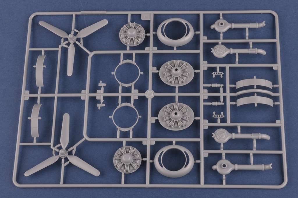 Hobby Boss 83211 B-24J Liberator 1/32 – immagine 19