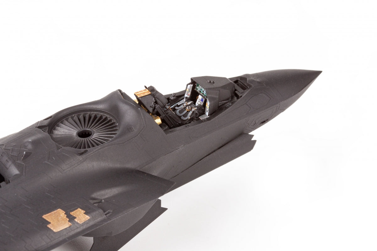 Eduard SS832 F-35B TAMIYA 1/72 – Bild 4