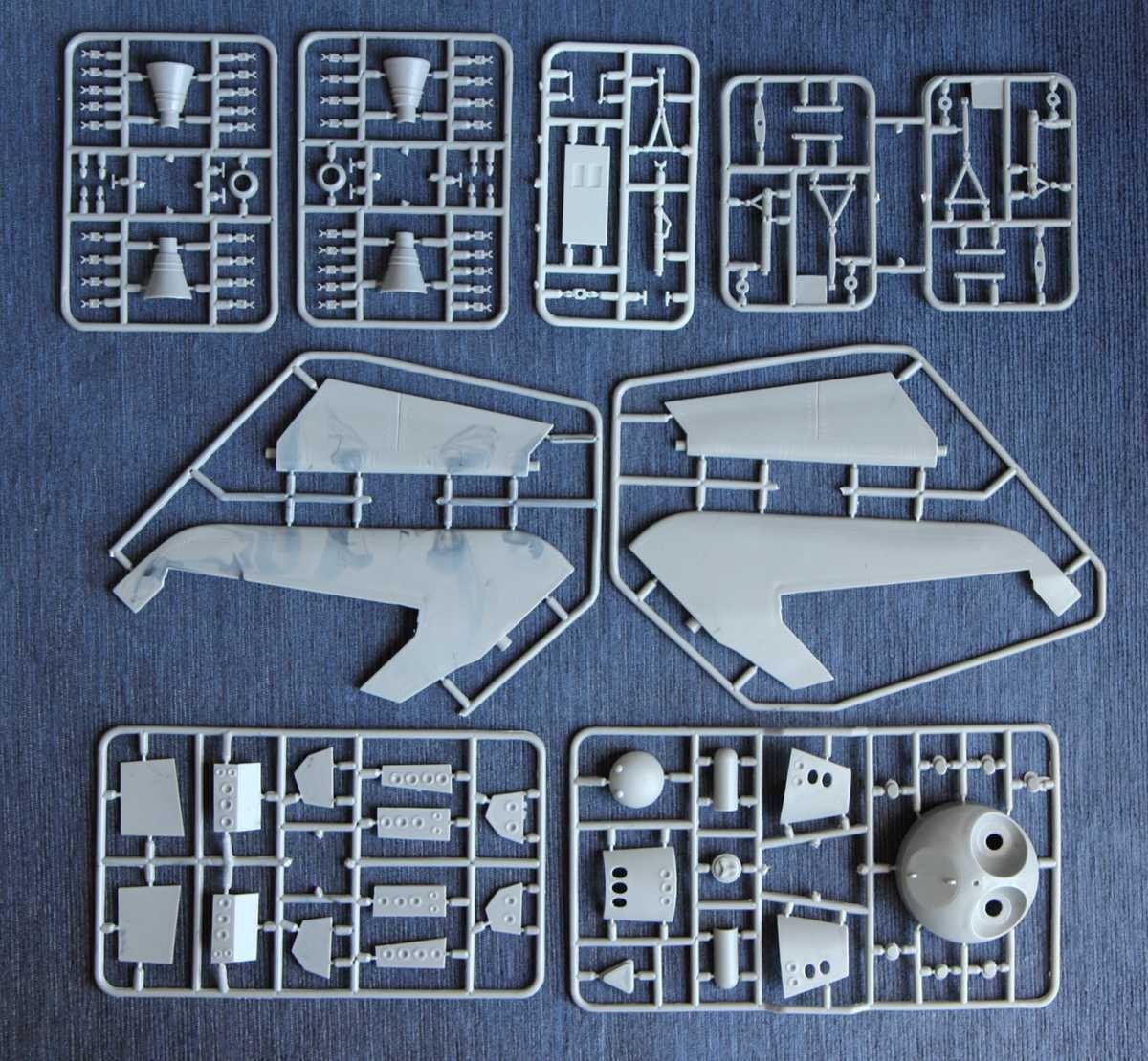 A-model 72023 Buran Soviet shuttle 1/72 – immagine 2