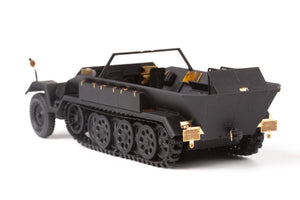 Edouard 36518 Sd. Kfz. 251/18 Ausf. Un ICM 1/35 – image 6