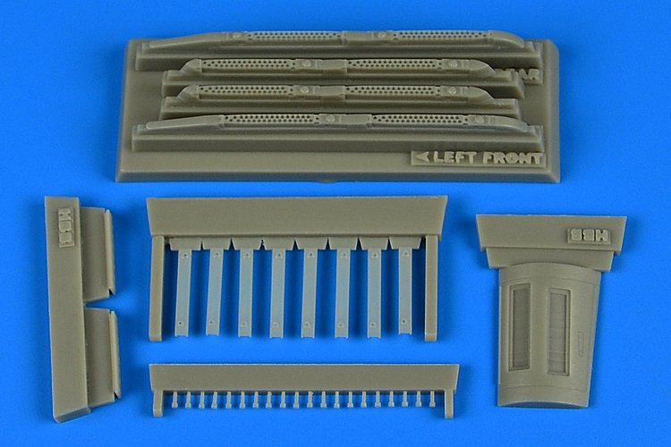 Aires 4757 Su-17/22M3/M4 Fitter K, distributeurs de paillettes/fusées éclairantes couverts, échelle 1/48, HOBBY BOSS