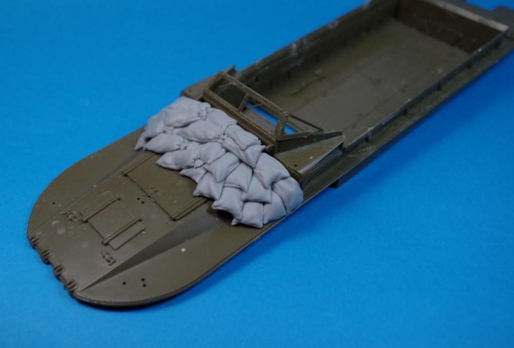 Panzer Art RE35-243 Blindage sable pour « DUKW » 1/35 – image 3