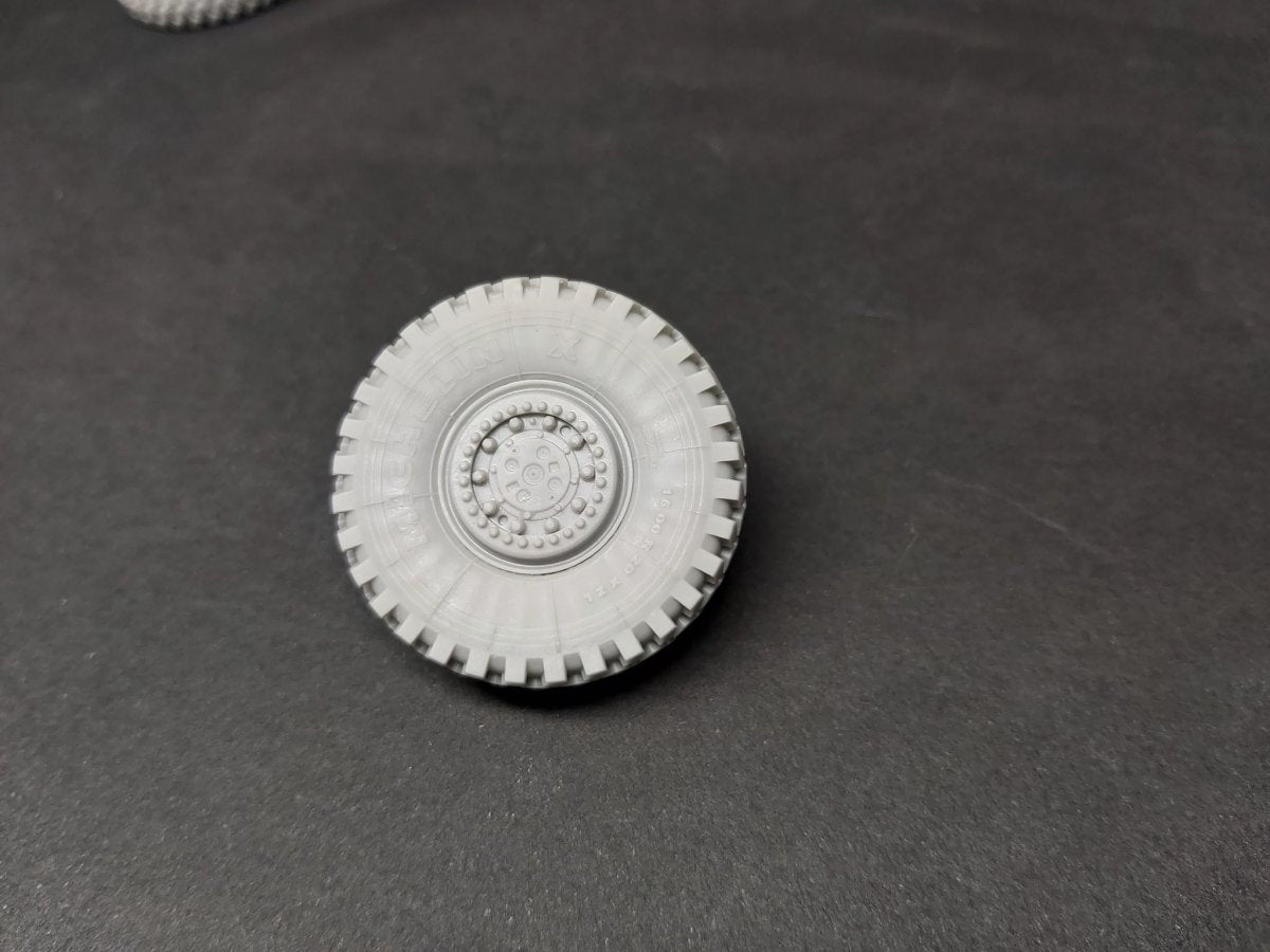 Panzer Art RE35-621 Buffalo a2 MPCV road wheels (Panda kit) 1/35 – immagine 2
