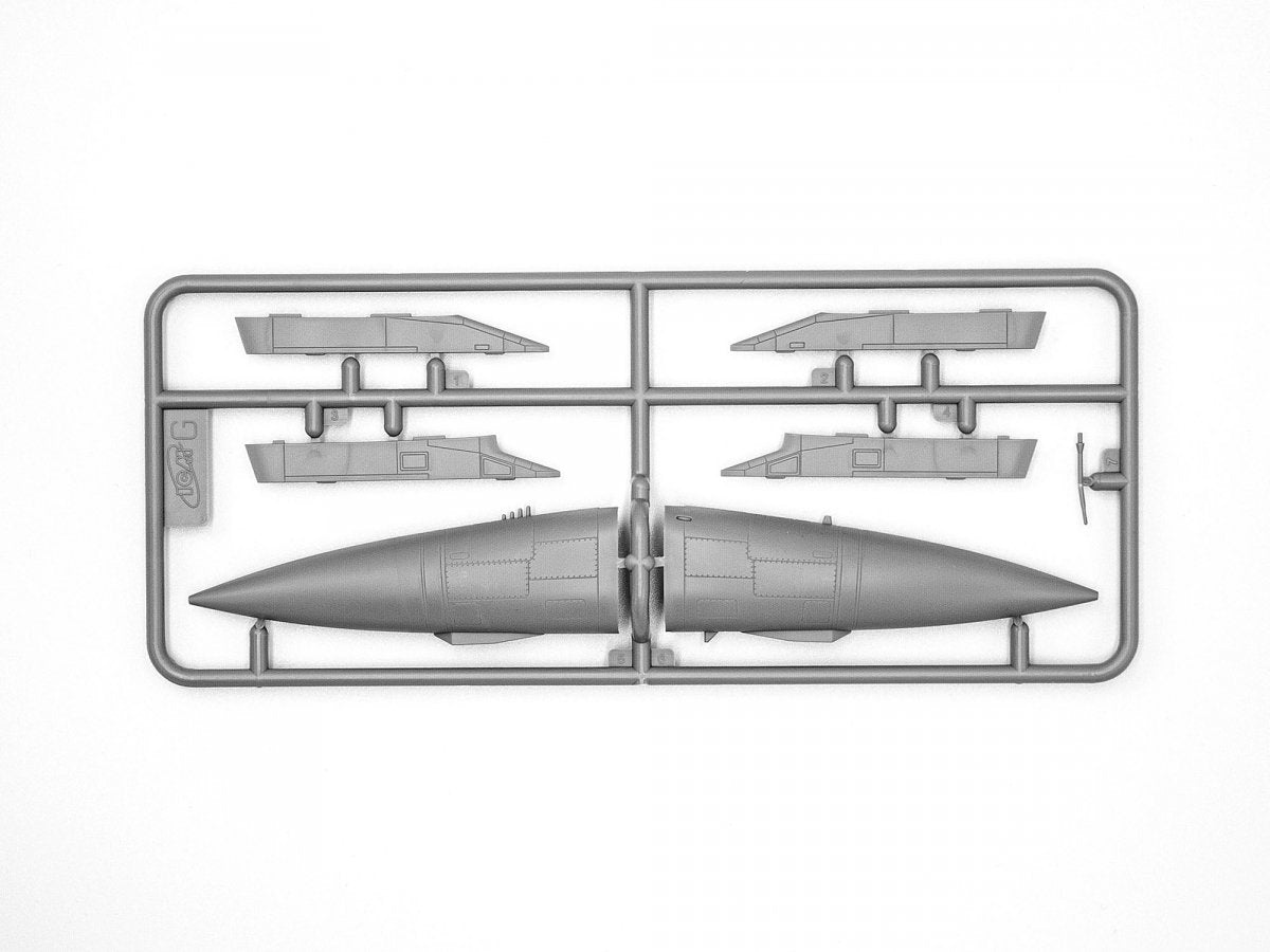 ICM 72178 MiG-25PU Soviet Training Aircraft 1/72 – imagen 15