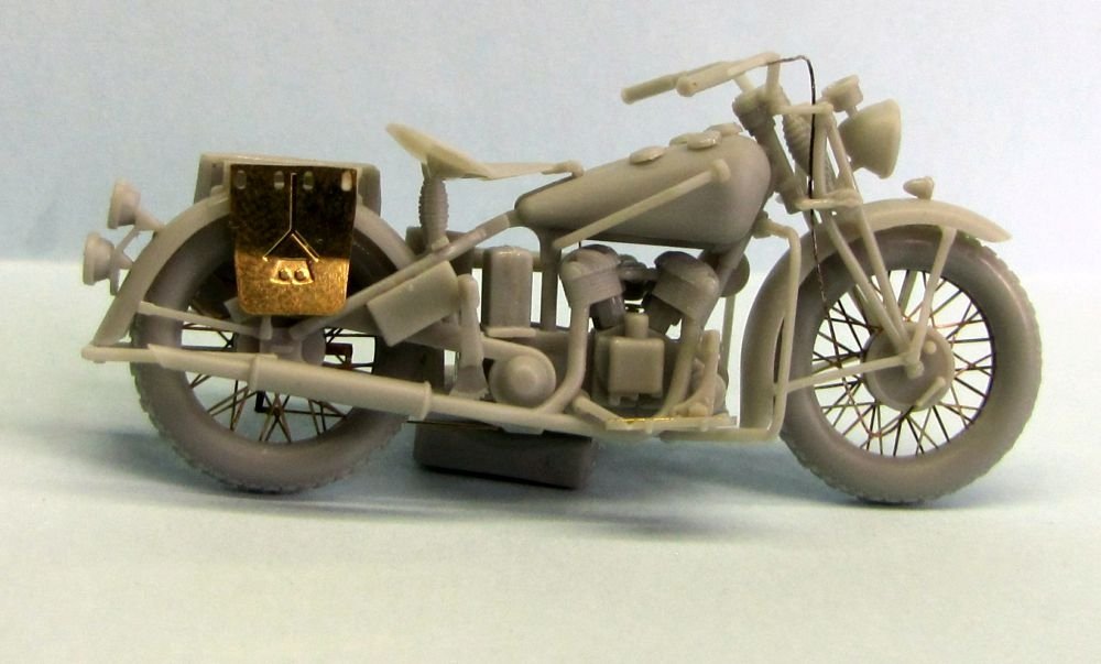 Thunder Model 35003 US Military Motorcycle Indian 741B 1/35 – immagine 4