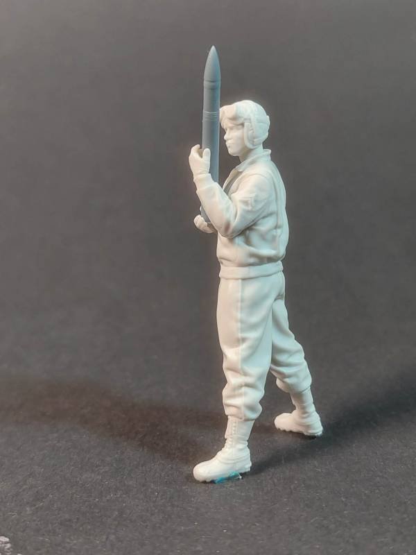 Panzer Art FI35-185 US tanker loading 76mm ammo No.2 1/35 – imagen 2