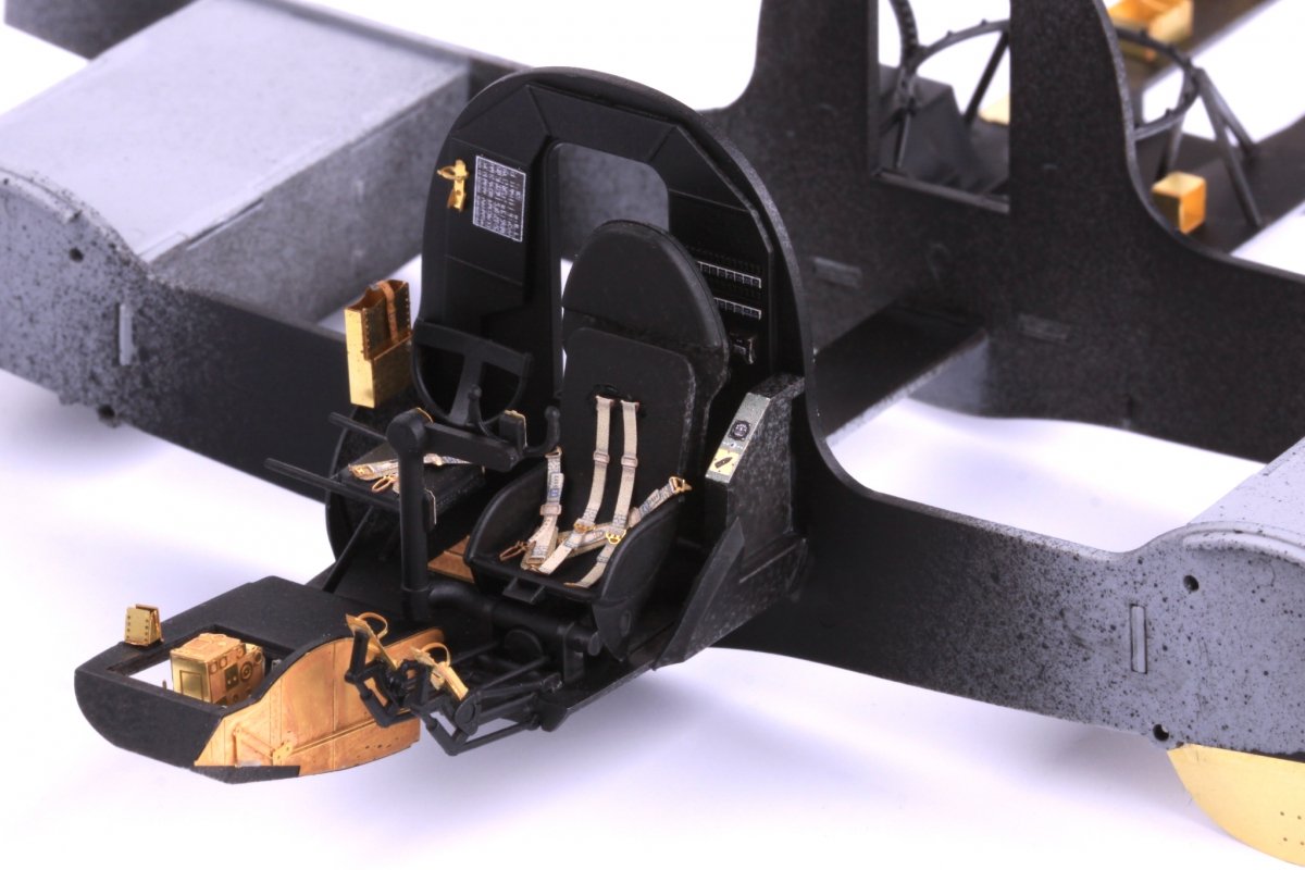 Eduard 49886 He 111H-3 nose interior ICM 1/48 – immagine 4