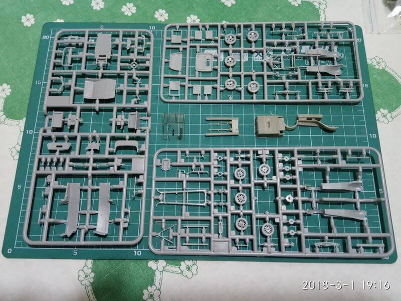 Zebrano 72033 Red Army Pick-Up with 4M Gun 1/72 – imagen 4