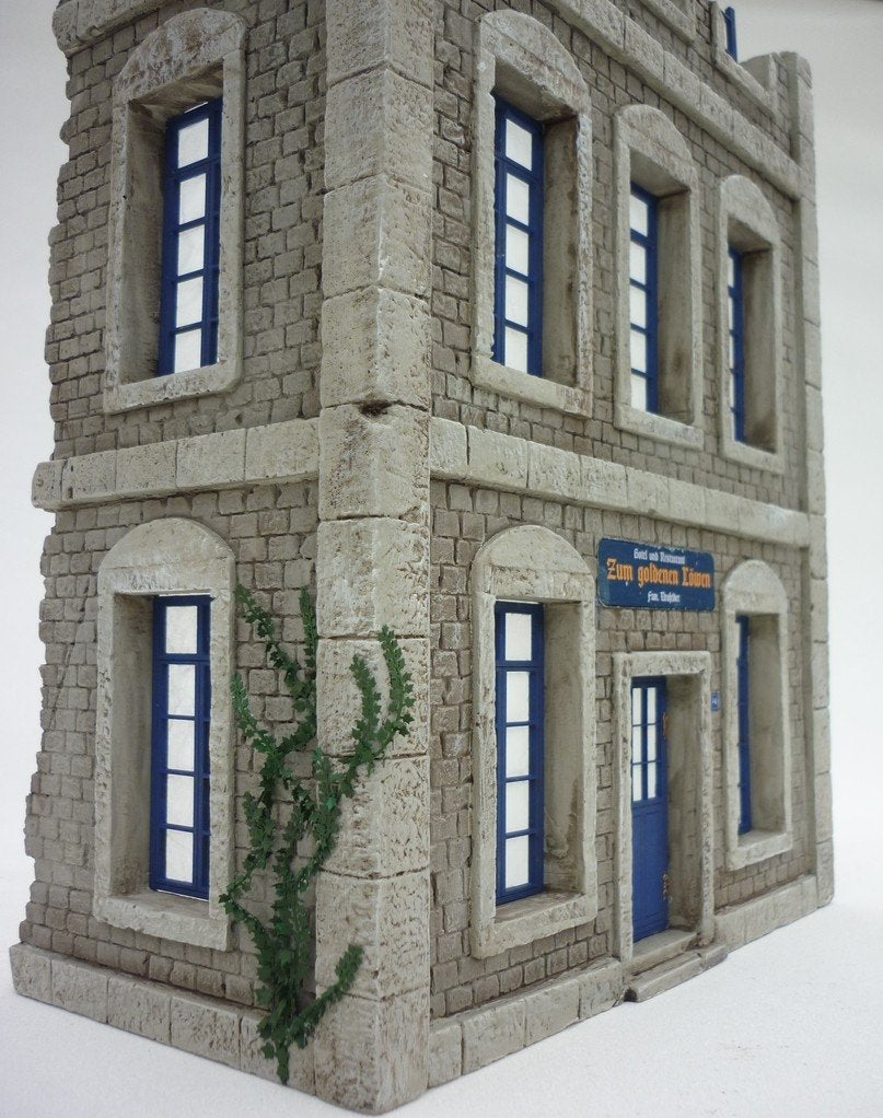 RT-Diorama 35198 Damaged City Building 1/35 – image 5