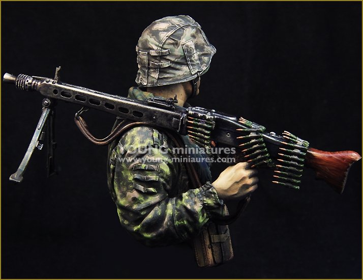 Young Miniatures YM1869 Jeune mitrailleur SS Waffen 1944 1/10 – image 5