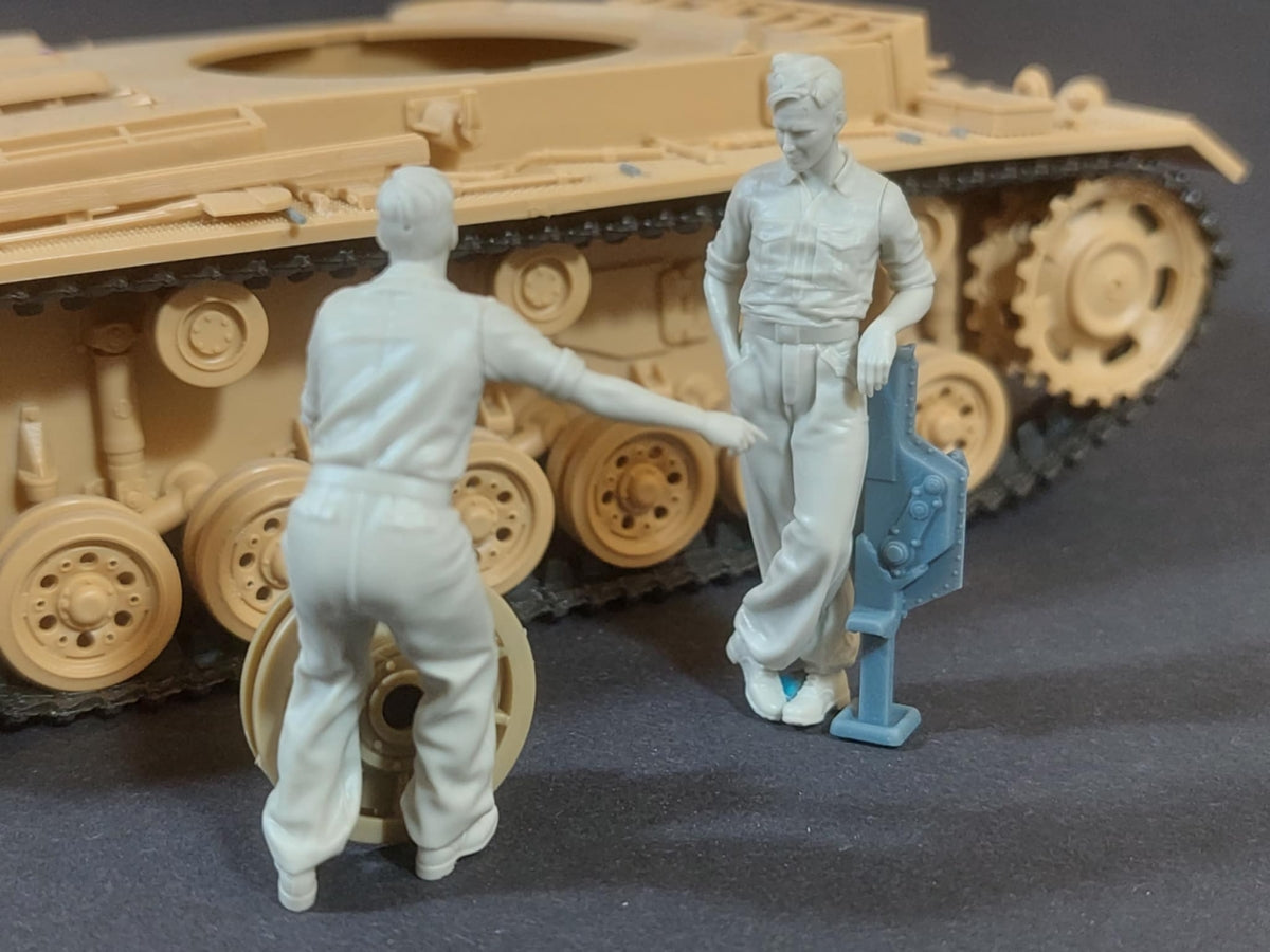 Panzer Art FI35-240 Mécanicien de char allemand au travail, ensemble 1/35 – image 2