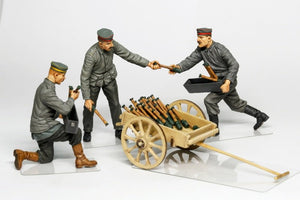 Copper State Models F32-006 German aerodrome personnel ordnance team with cart 1/32 – imagen 3