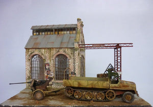 RT-Diorama 35292 Diorama-Base: &amp;quot;Railroad Shed&amp;quot; 1/35 – immagine 11