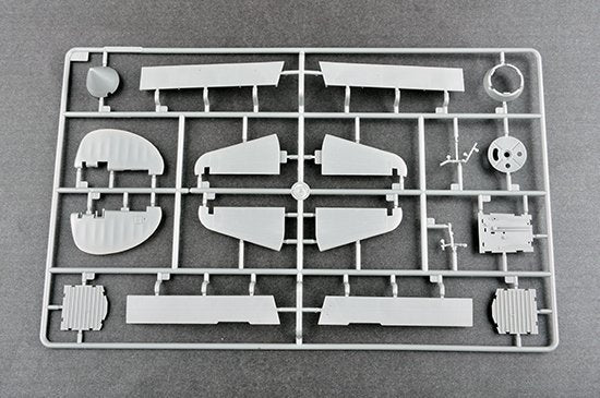 Trumpeter 02212 P-40N War Hawk 1/32 – image 11