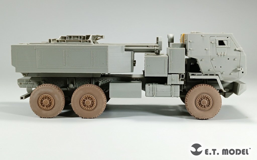 E.T. Model P35-127 Modern U.S. M142 High Mobility Artillery Rocket System（HIMARS）Sagged Wheels for Trumpeter kit 1/35 – Bild 7