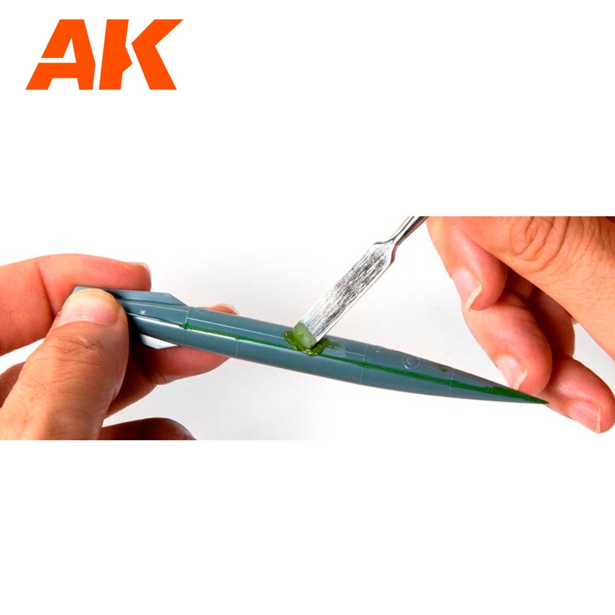AK Interactive AK9329 MODELING GREEN PUTTY 20ml – image 3