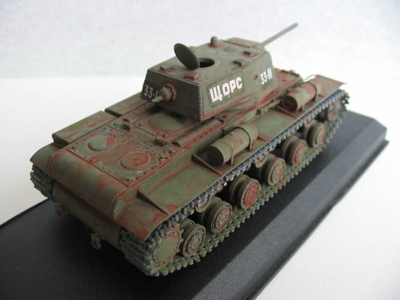 PST 72013 KV-1A Heavy tank 1/72 – imagen 5