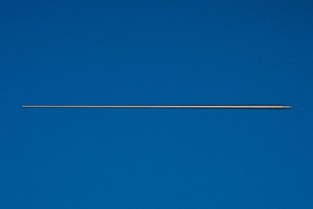 RB Model 48A01 2m antenna for various military vehicles (1/48)