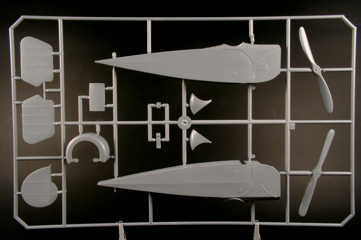 Special Hobby 32065 Fokker D. II Noir et Blanc à queue 1/32  – image 6