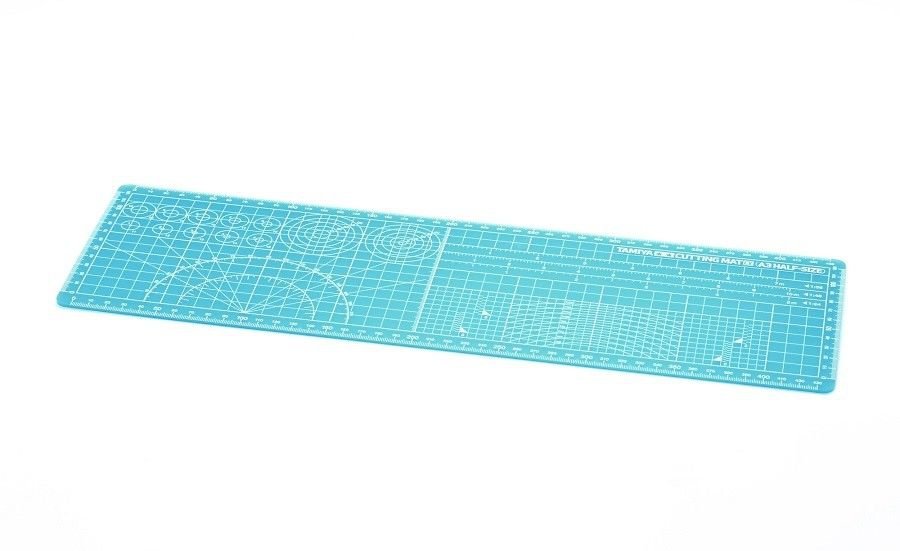 Tapis de découpe Tamiya 74144 A3 demi-format / bleu