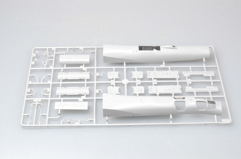 Trumpeter 01655 Tu-22M2 Backfire B Strategic bomber 1/72 – Bild 5