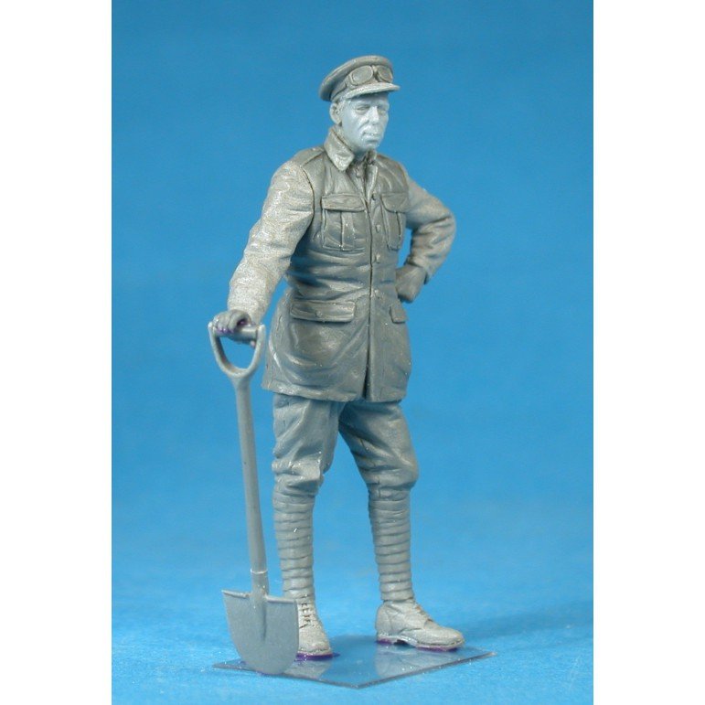 Copper State Models F35-003 British Armoured Car Division Serviceman with a shovel 1/35 – immagine 2