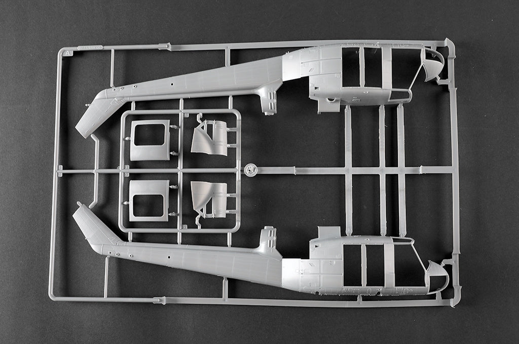 Trumpeter 05112 UH-1B Huey - Gunship 1/35