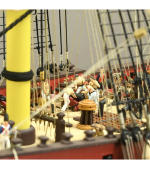 ARTESANIA LATINA 22901 Santisima Trinidad Trafalgar Ed. 1805 + figurki + miedziane poszycie 1/84
