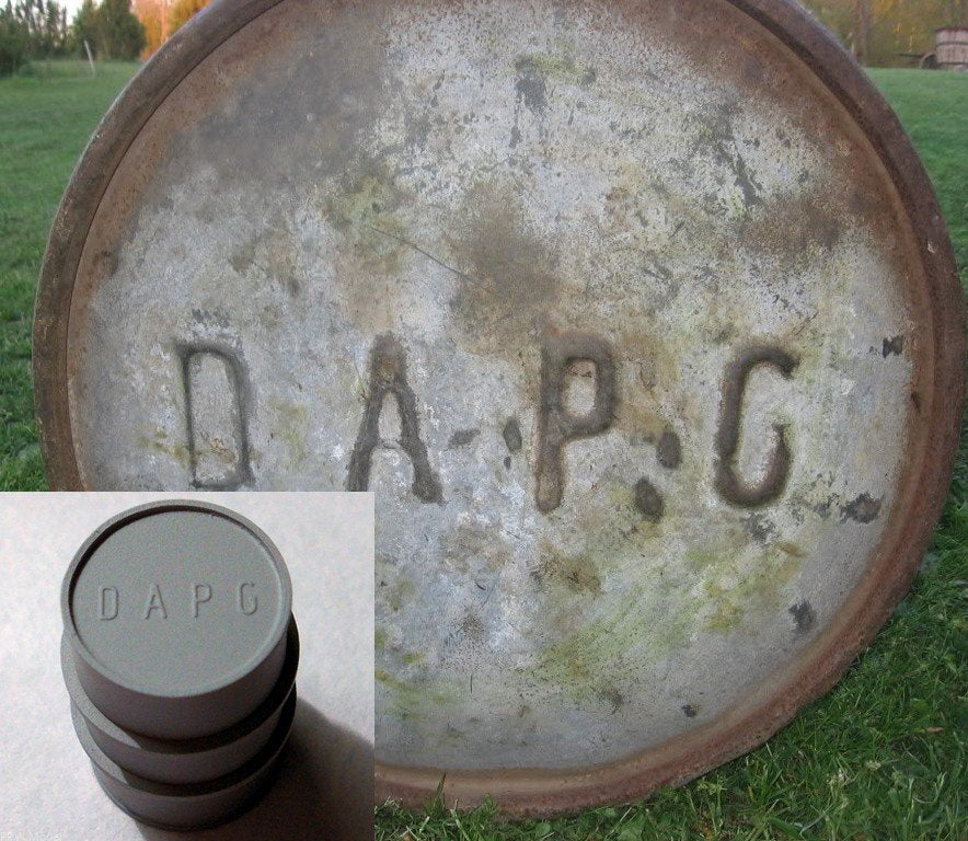 FPW Model 72218 German DAPG Fuel Barrels (4 pcs.) 1/72