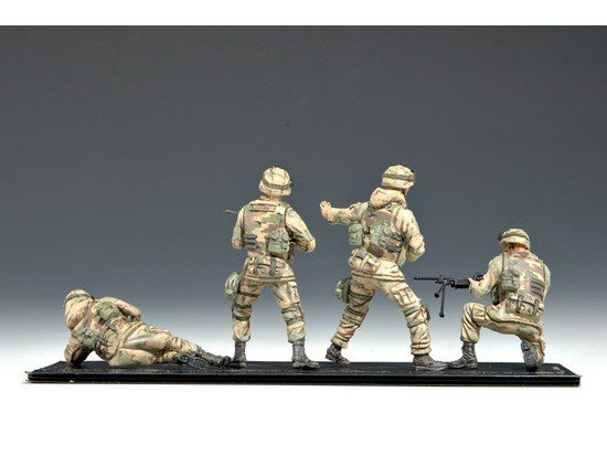 Trumpeter 00410 US101st Airborne Division Crew 1/35 – immagine 4