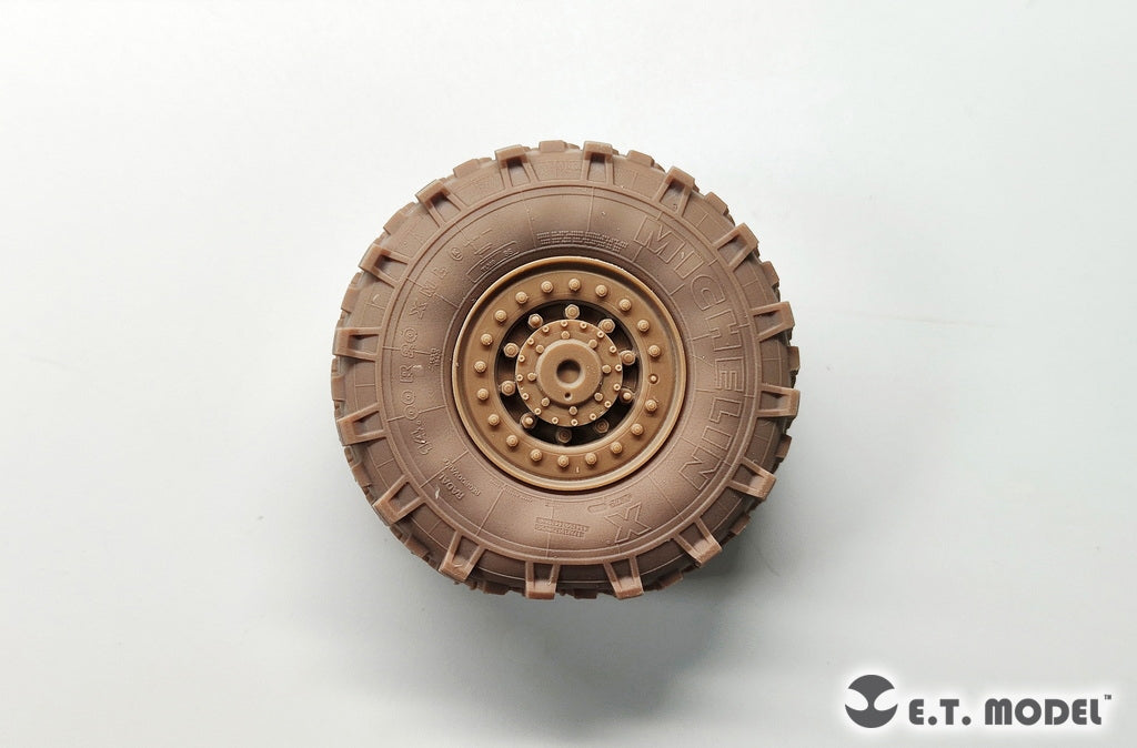 E.T. Model P35-167 Modern French AMX-10RCR Tank Destroyer Sagged wheels 1/35 – immagine 10