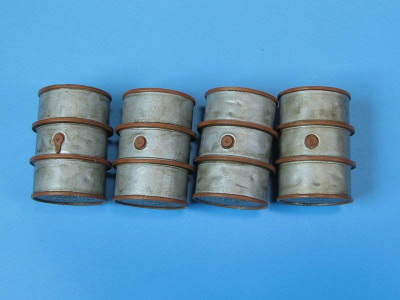 Eureka XXL E-011 Zestaw 4 beczek 200l 1/35 – Bild 4