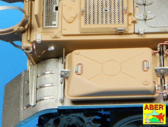 Aber 35253 Iraqi Medium Tank T-55 ENIGMA - vol.1 - basic set 1/35 – imagen 10