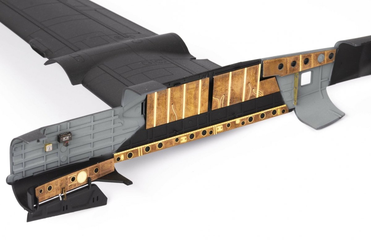 Eduard 481080 B-26K Invader exterior &amp;amp; undercarriage ICM 1/48 – Bild 4