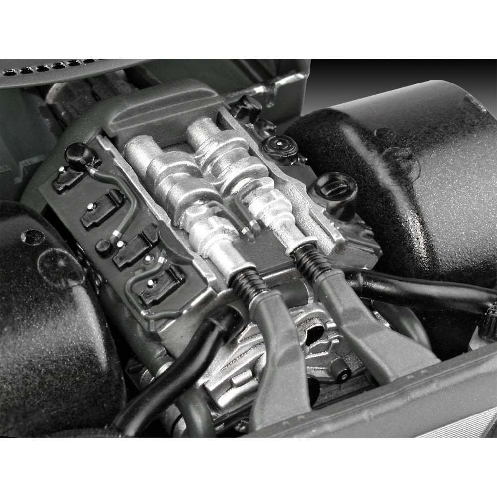 Revell 07034 Porsche Panamera Turbo 1/24 – image 4