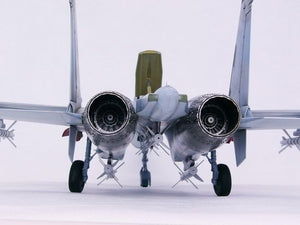 Trumpeter 02224 Soviet Sukhoi Su-27 Flanker B 1/32 – imagen 8