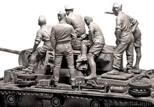 Master Box 3561 Rommel and German Tank Crew (DAK, 1941-1943) 1/35 – Bild 8