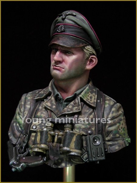 Young Miniatures YM1831 German Waffen SS Officer 1944 1/10 – immagine 3
