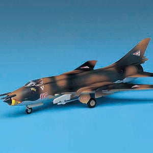 Academy 12612 SU-22 FITTER 1/144 – image 3