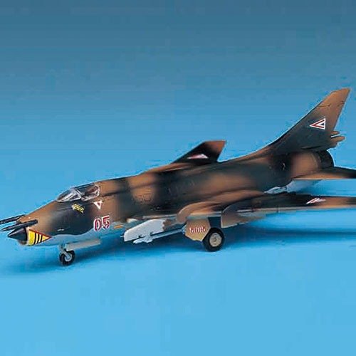 Academy 12612 SU-22 FITTER 1/144 – image 3
