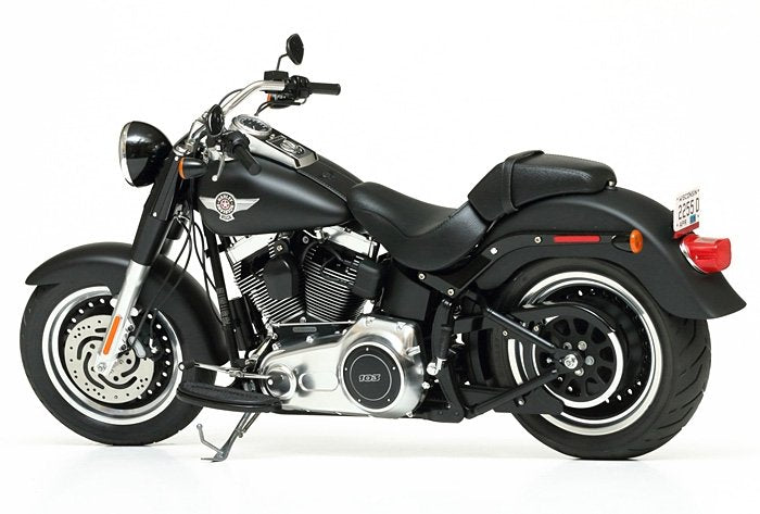 Tamiya 16041 Harley Davidson FLSTFB Fat Boy Lo 1/6 – imagen 3