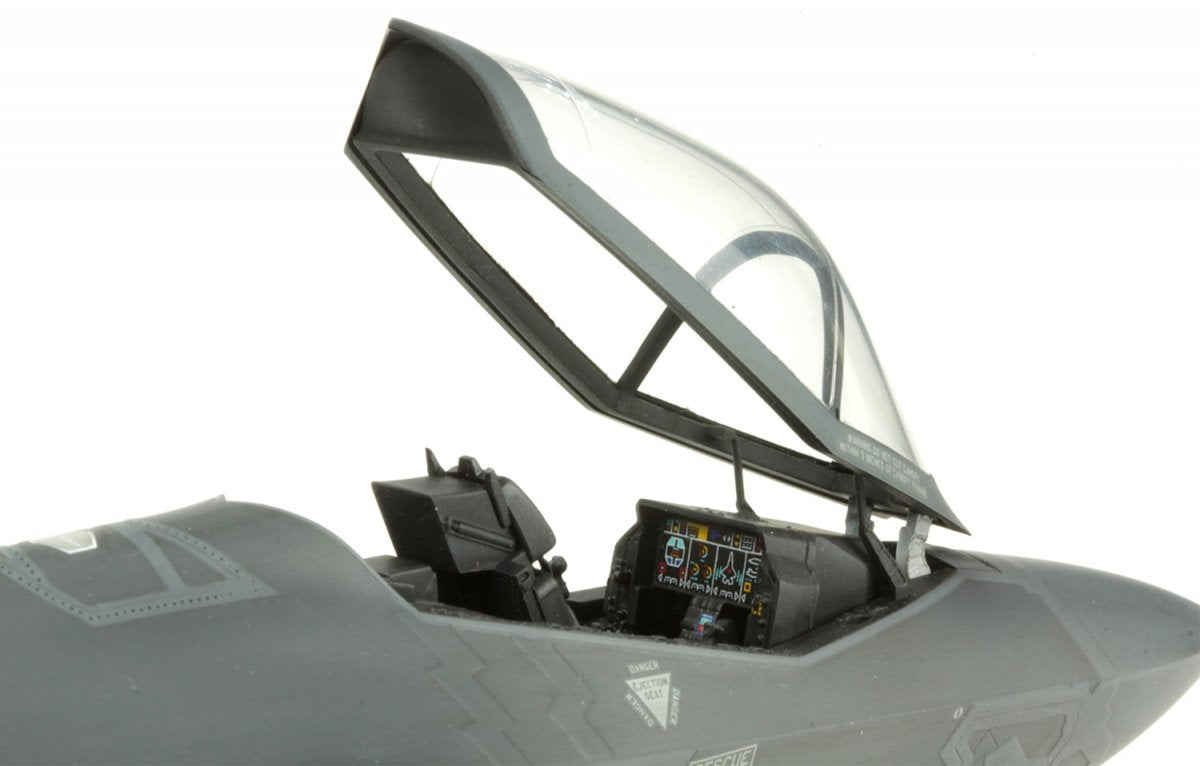 Meng LS-008 F-35A Lightning II Lockheed Martin Fighter JASDF 1/48  – image 10