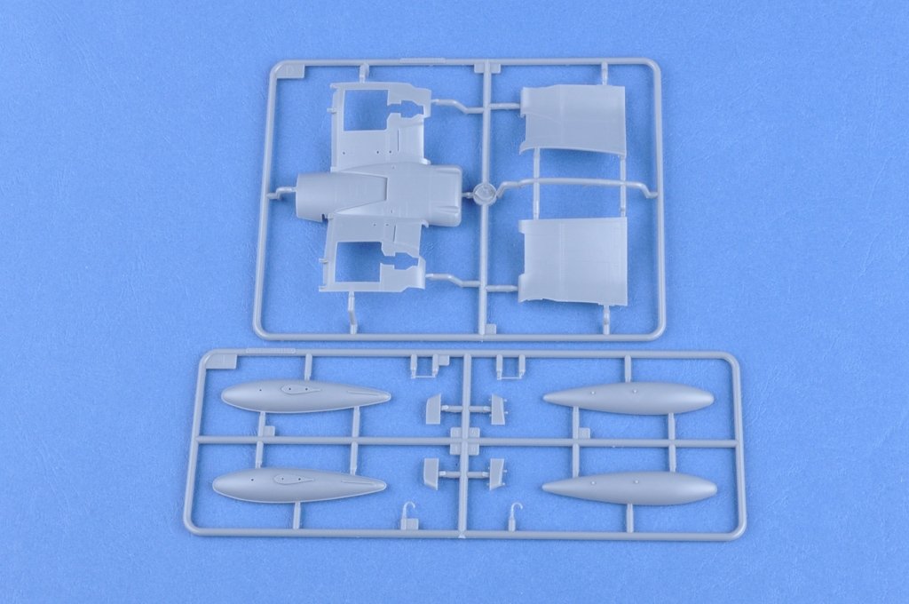 Hobby Boss 80392 F4U-7 Corsair 1/48 – Bild 6