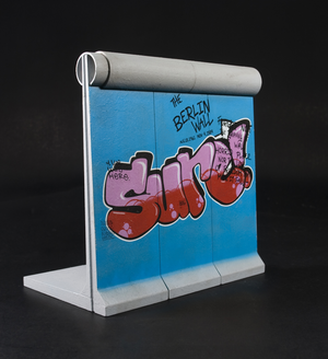 AFV Club 35317 Berlin Wall (3 Pieces) 1/35 – zdjęcie 4