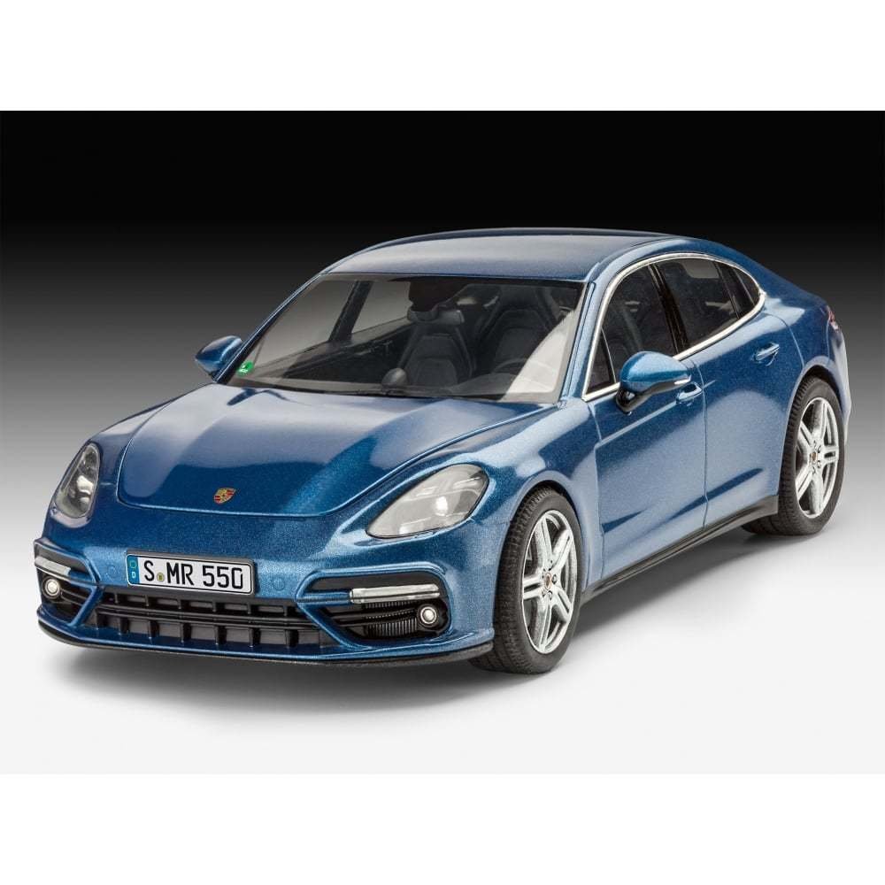Revell 07034 Porsche Panamera Turbo 1/24 – image 2