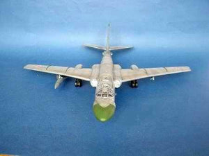 Trumpeter 01613 Tupolev Tu-16K-10 BADGER C 1/72 – image 4
