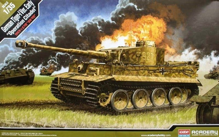 Maquette Academy 13509 Tiger-I allemand, version Early Operation Citadel, échelle 1/35