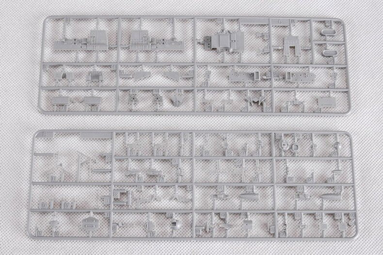 Trumpeter 05721 Russian Slava Class Cruiser Varyag 1/700 – immagine 4