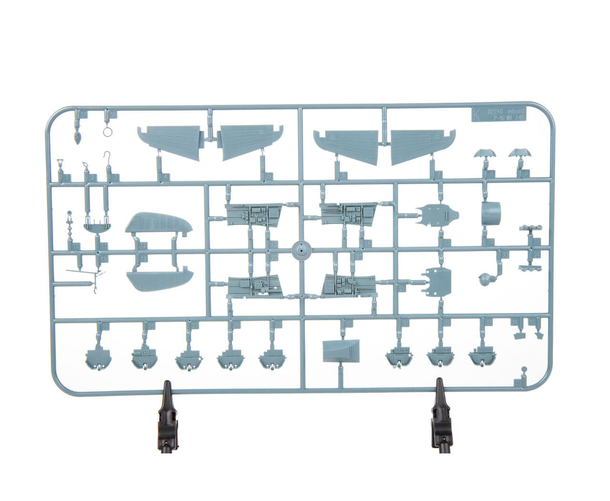 Eduard 11200 Sharks and Stallions DUAL COMBO P-40 N and P-51 B/C 1/48 – immagine 15